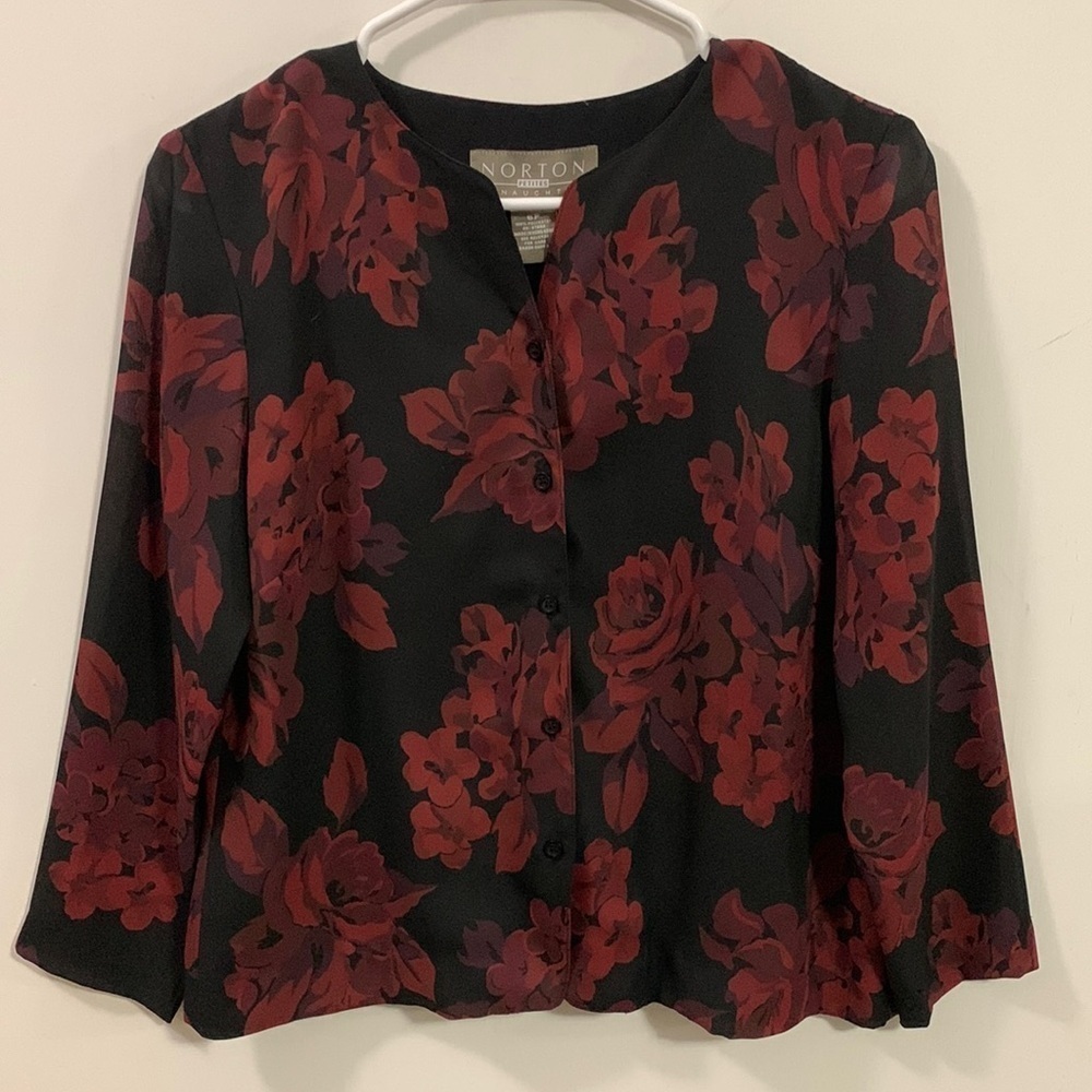 Norton McNaughton Vintage Blouse Size 6P, red purple and black floral design